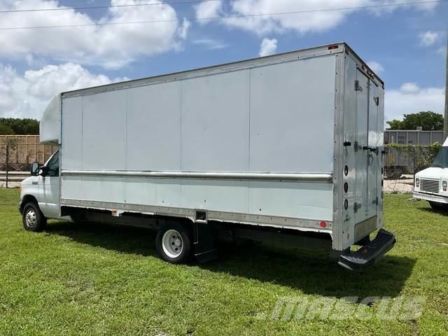 Ford E-350 厢式货车