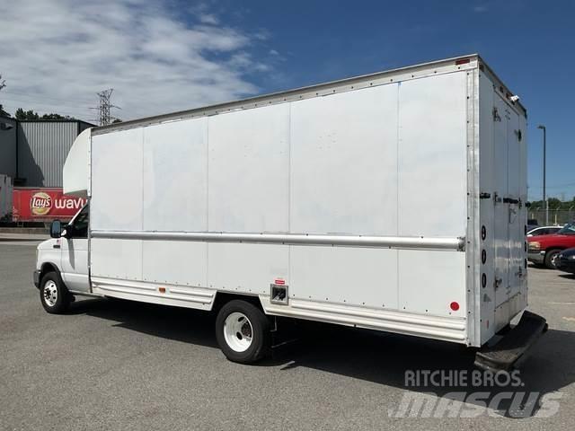 Ford E-350 商务面包车