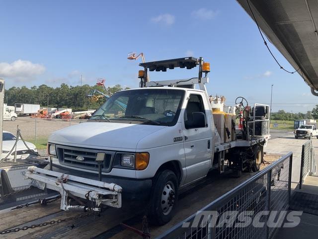 Ford E-350 市政车