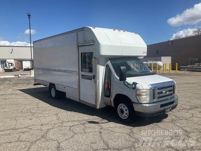 Ford E-350 厢式货车