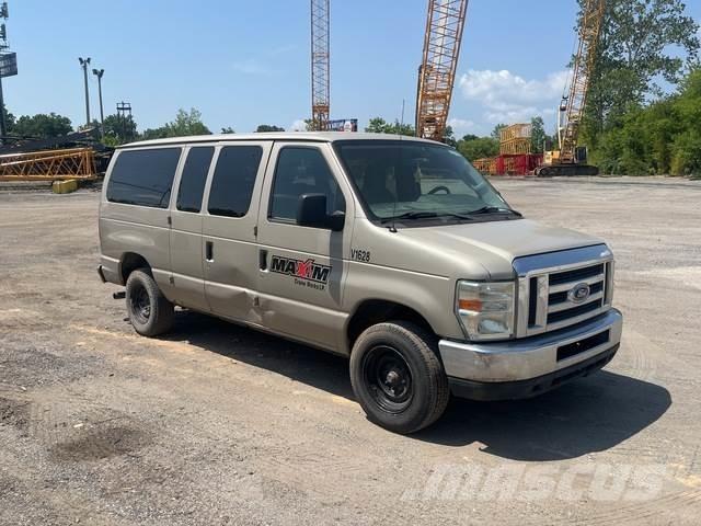 Ford E-350 汽车