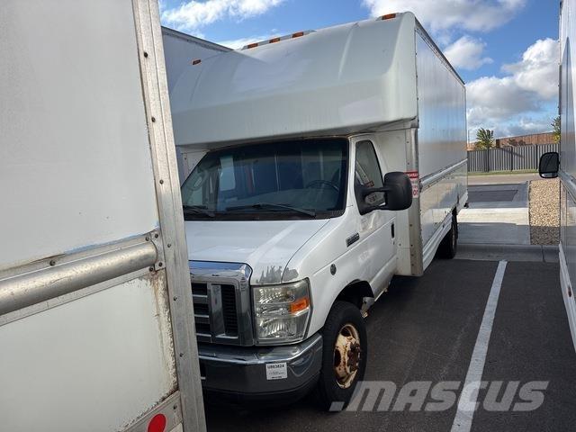Ford E-350 厢式货车