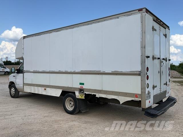 Ford E-350 厢式货车