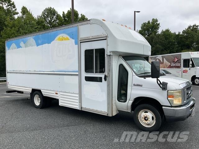 Ford E-350 厢式货车