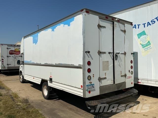 Ford E-350 厢式货车