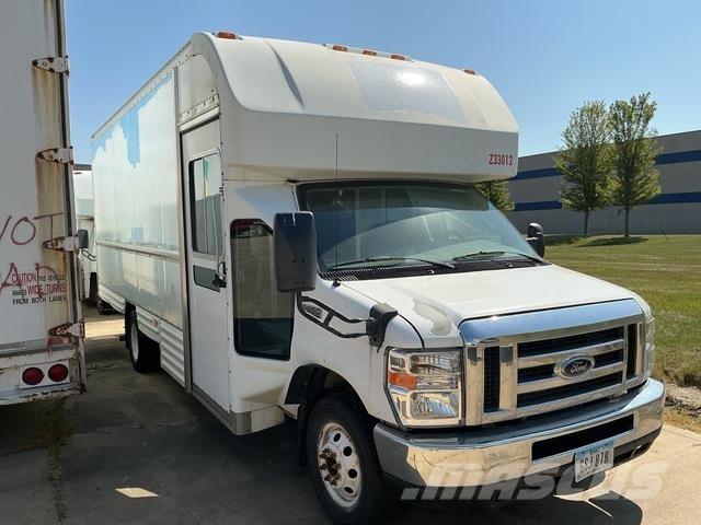 Ford E-350 厢式货车