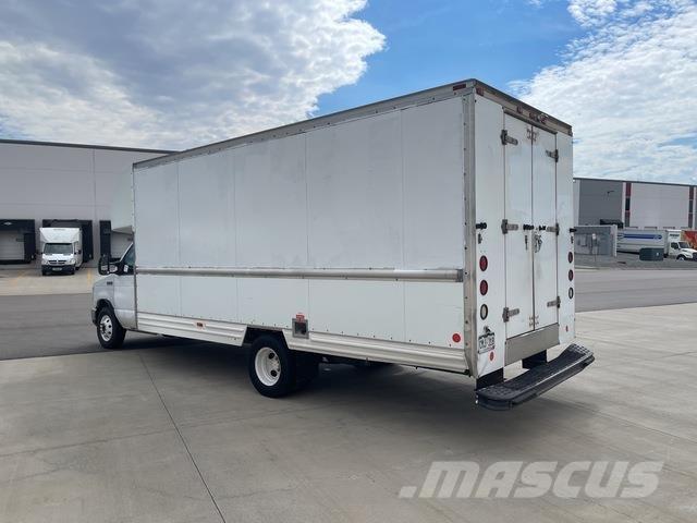 Ford E-350 厢式货车