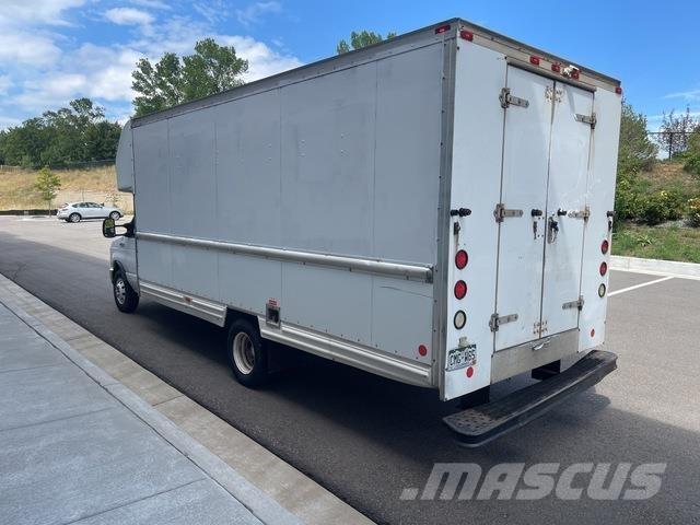 Ford E-350 厢式货车