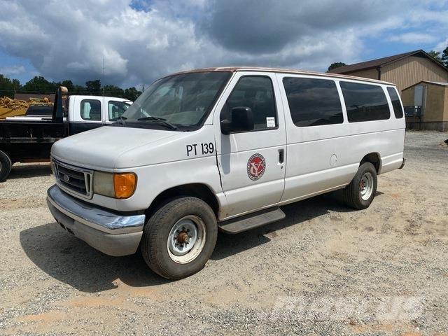 Ford E-350 汽车