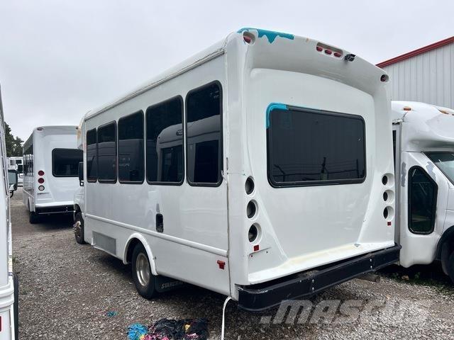 Ford E-350 迷你巴士