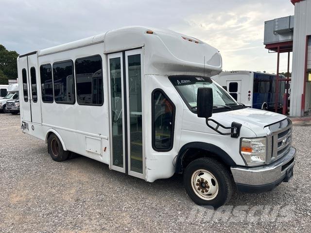 Ford E-350 迷你巴士