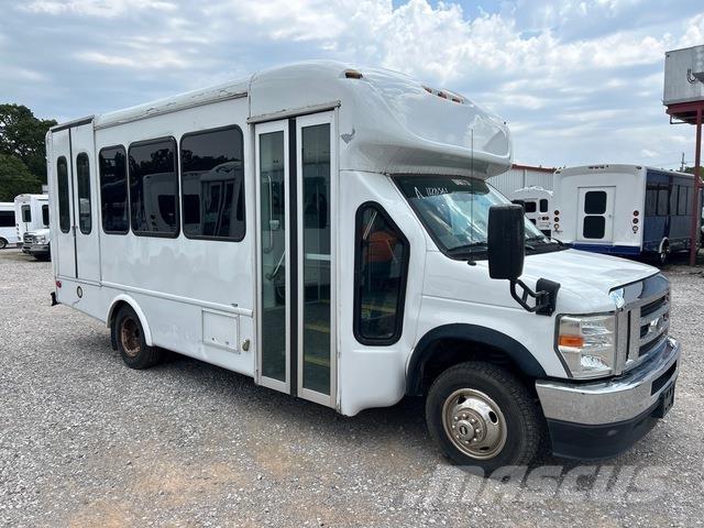 Ford E-350 迷你巴士