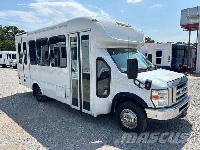 Ford E-350 迷你巴士