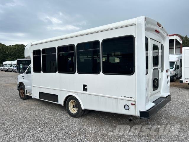 Ford E-350 迷你巴士