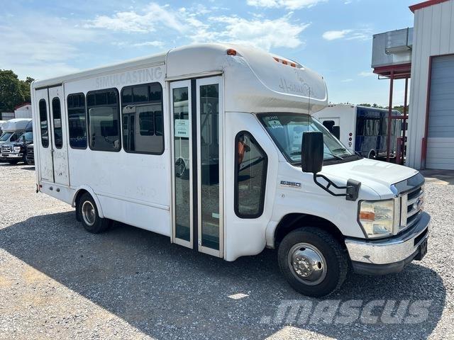 Ford E-350 迷你巴士