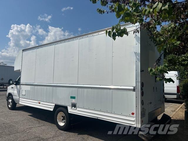 Ford E-350 厢式货车