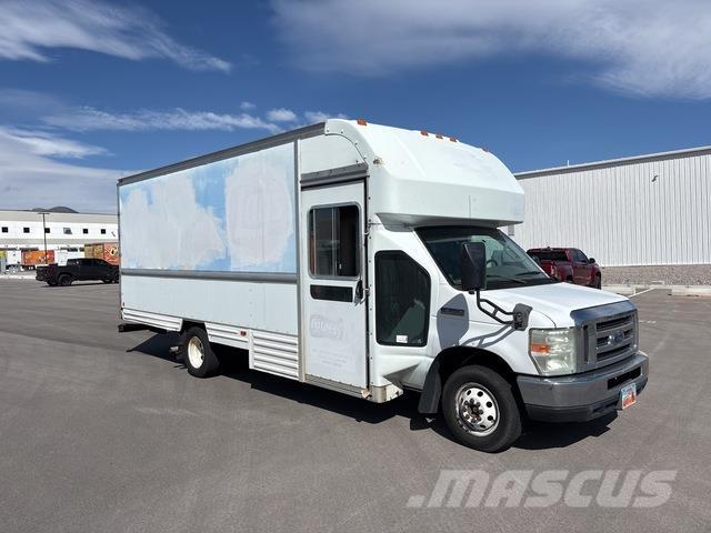 Ford E-350 商务面包车