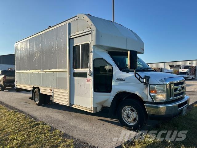 Ford E-350 厢式货车
