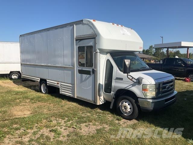 Ford E-350 厢式货车