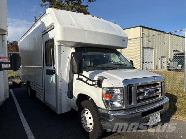 Ford E-350 商务面包车