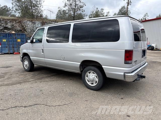 Ford E-350 汽车