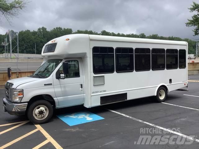 Ford E-450 迷你巴士