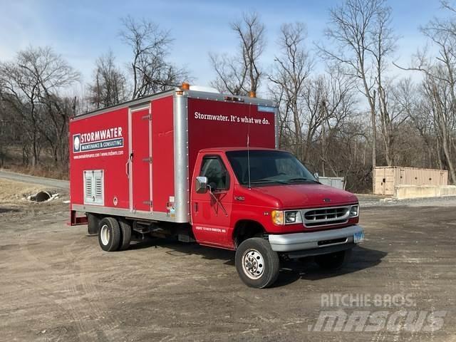 Ford E-450 组合/真空油槽车