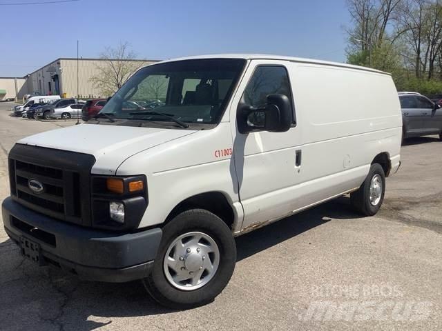 Ford E250 大型面包车