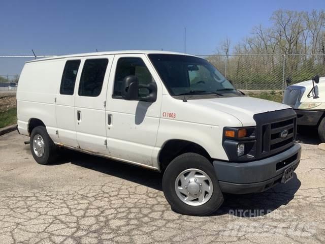Ford E250 大型面包车