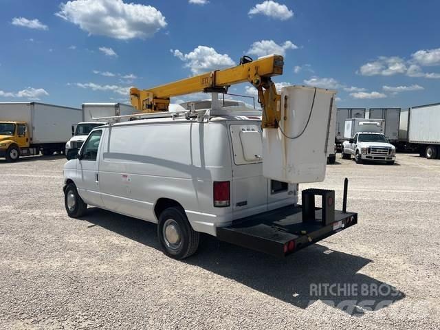 Ford E350 厢式货车