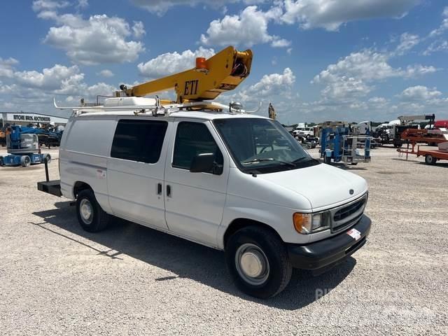 Ford E350 厢式货车