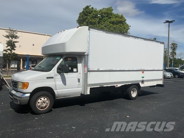 Ford E350 厢式货车