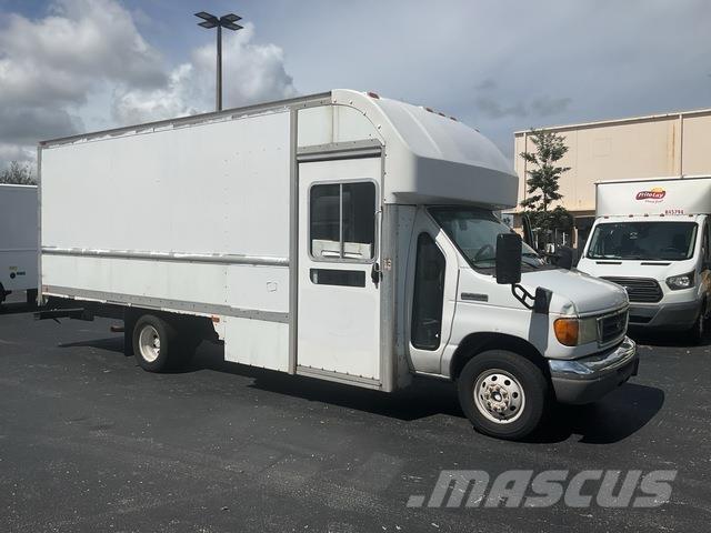 Ford E350 厢式货车