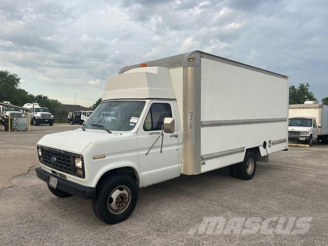 Ford E350 厢式货车