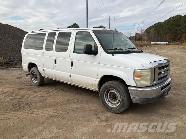 Ford E350 汽车