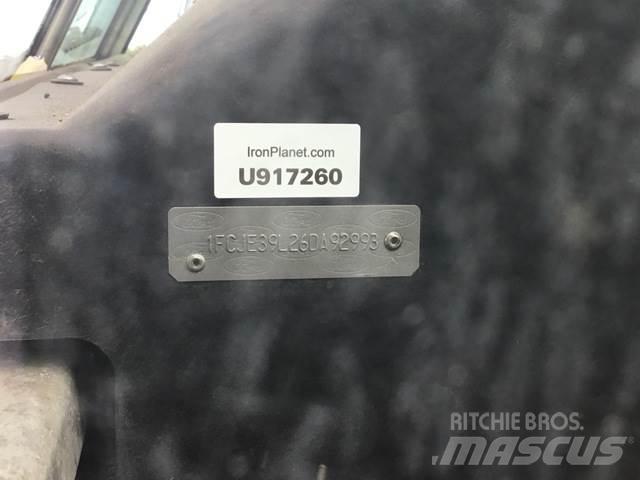 Ford Econoline 商务面包车
