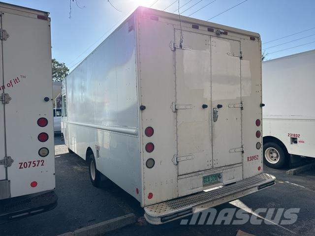 Ford Econoline 商务面包车