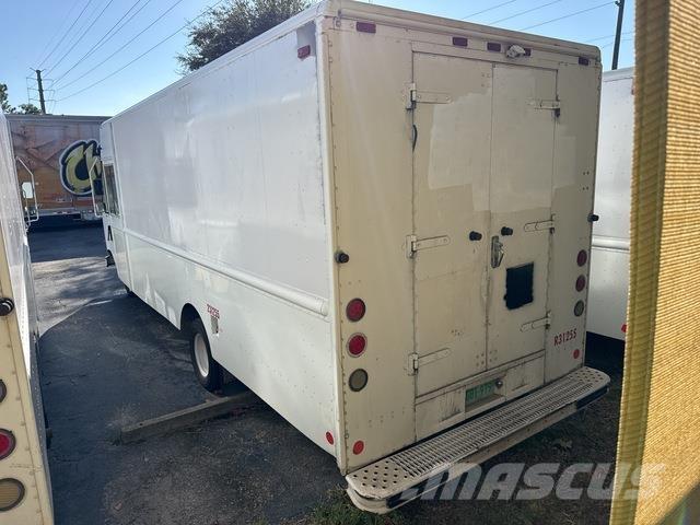 Ford Econoline 商务面包车