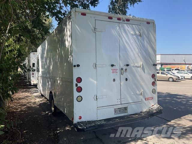 Ford Econoline 商务面包车