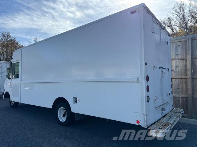 Ford Econoline 商务面包车