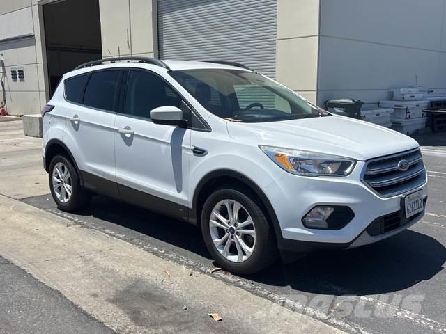 Ford Escape 汽车