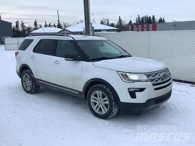 Ford Explorer 汽车