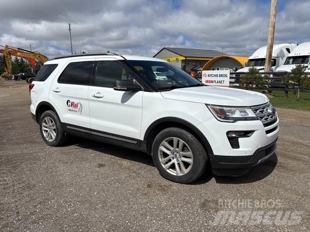 Ford Explorer 汽车