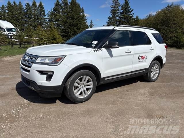 Ford Explorer 汽车