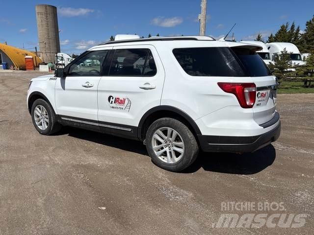 Ford Explorer 汽车