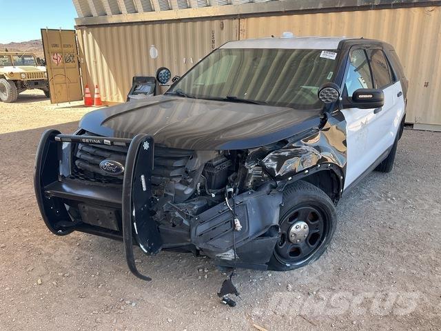 Ford Explorer 汽车