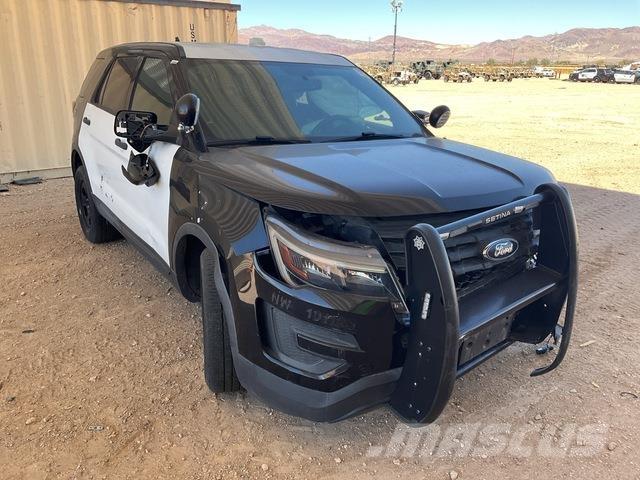 Ford Explorer 汽车