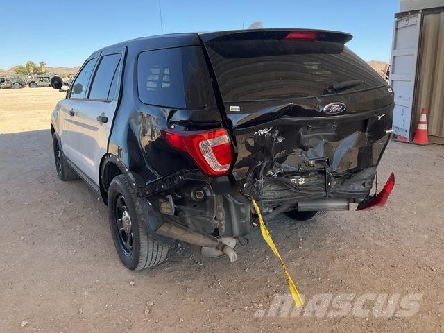 Ford Explorer 汽车