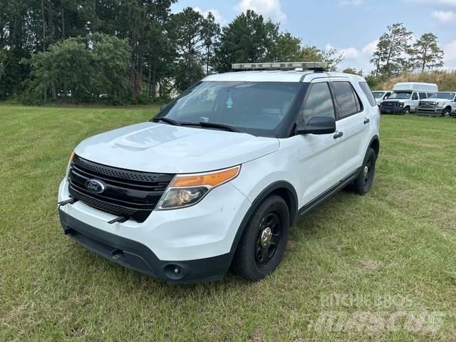 Ford Explorer 汽车