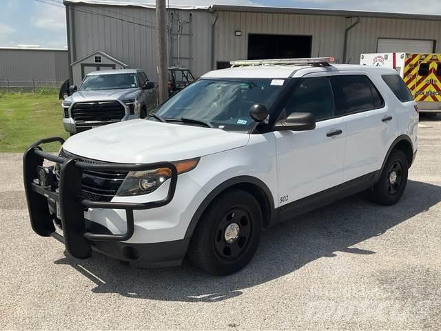 Ford Explorer 汽车